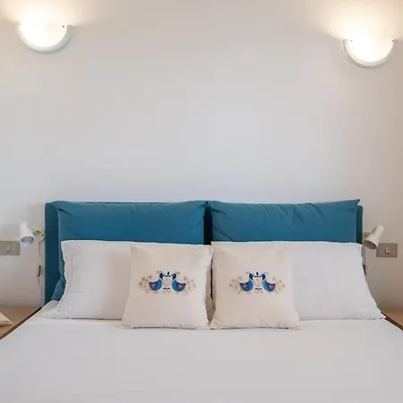 Charming Sea View, Modern House With Garden ,air Conditioning شقة *