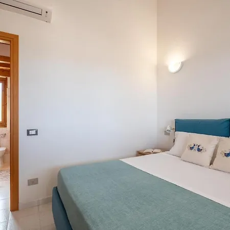 Charming Sea View, Modern House With Garden ,air Conditioning شقة *