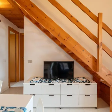 Charming Sea View, Modern House With Garden ,air Conditioning